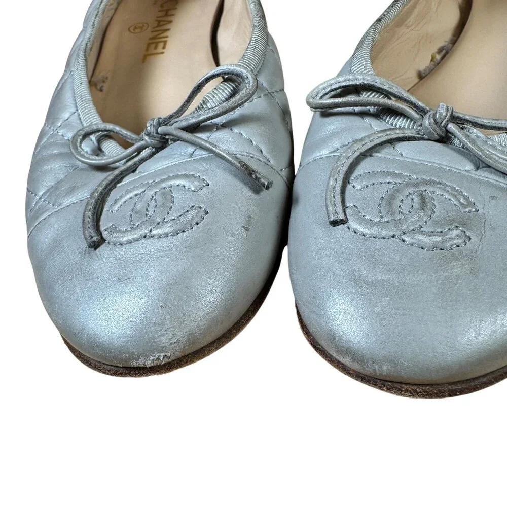 Chanel CC Cap Toe Quilted Silver Gray Lambskin Leather Ballet Flats EU 37 US 7 - Picture 3 of 11
